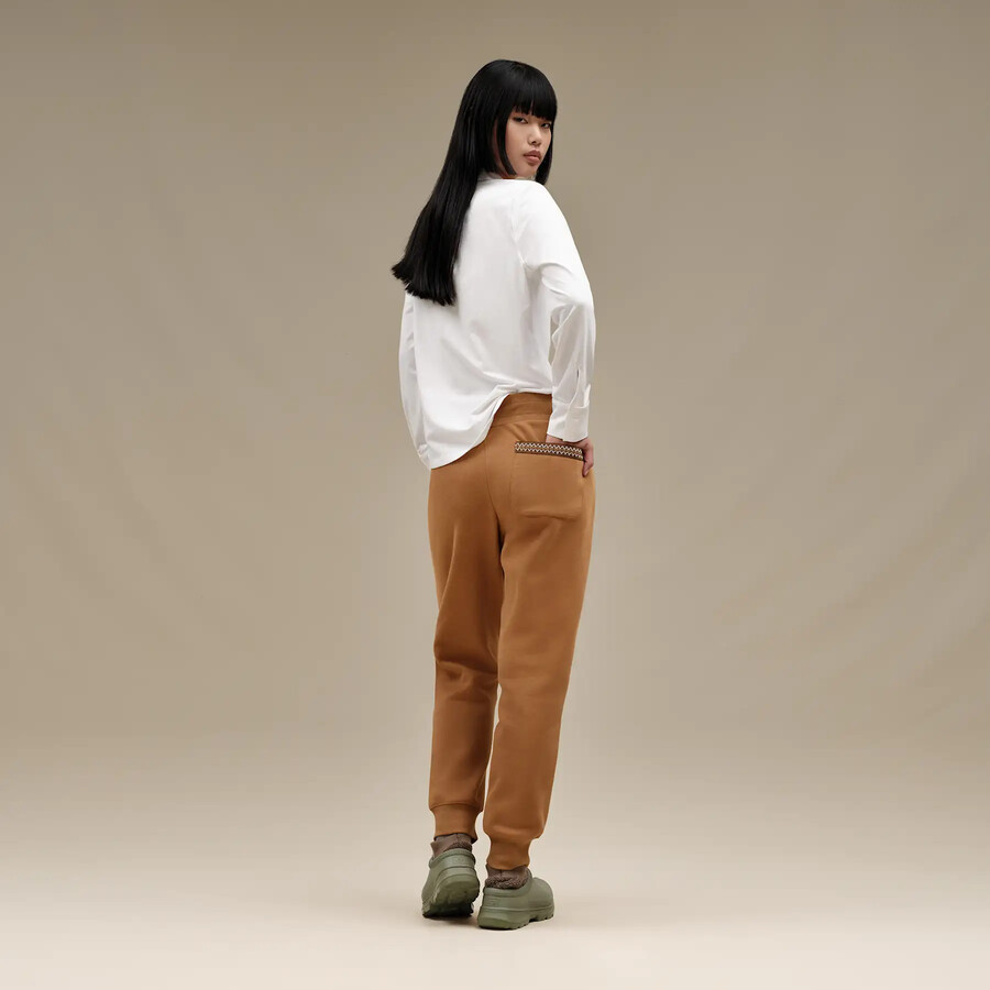 tasman jogger